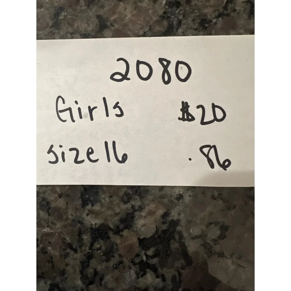 Girls size 16 shorts‎ (2080)